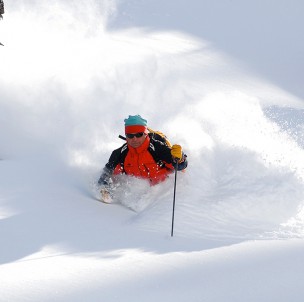 © Crescent Spur Heli-Skiing