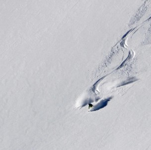 © TLH Heliskiing Ltd