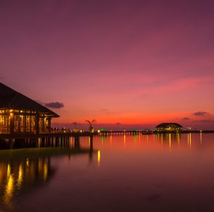© Olhuveli