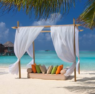 © Anantara Veli Maldives Resort