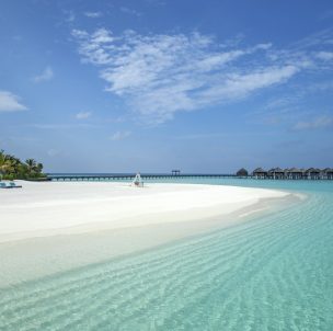 © Constance Moofushi