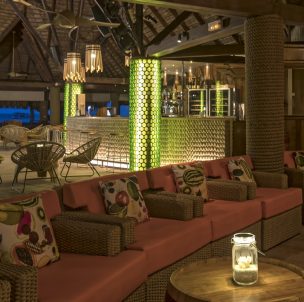 © Constance Moofushi Manta Bar