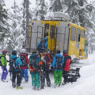 © Northern Escape Heli-Skiing