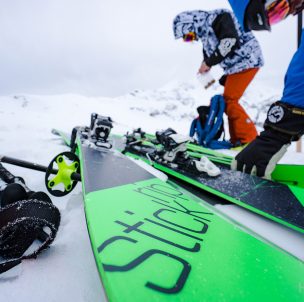 © White Wilderness Heliskiing