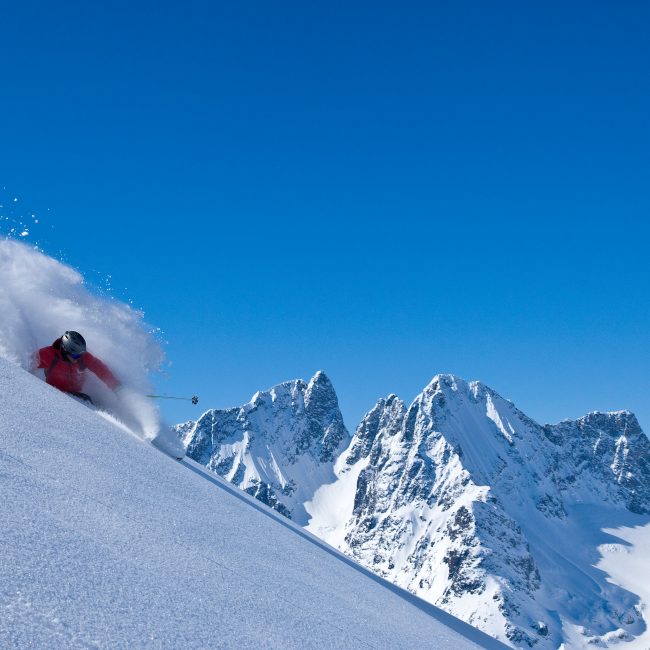© Eric Berger // Bella Coola Heli Sports